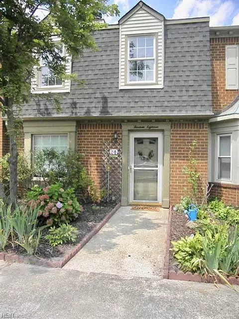1318 Mill Lake Qtr Quarter, Chesapeake, VA 23320