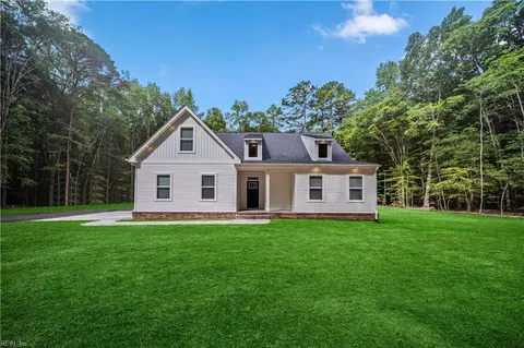 11395 Raynor Rd, Smithfield, VA 23430
