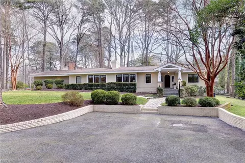 116 Tipton Rd, Newport News, VA 23606