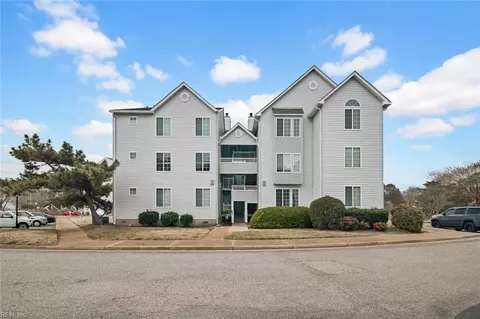 227 Dockside Dr #C, Hampton, VA 23669