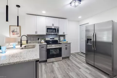 309 N 5th St, Suffolk, VA 23434