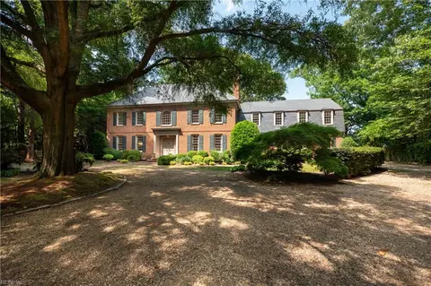 1536 E Bay Shore Dr, Virginia Beach, VA 23451