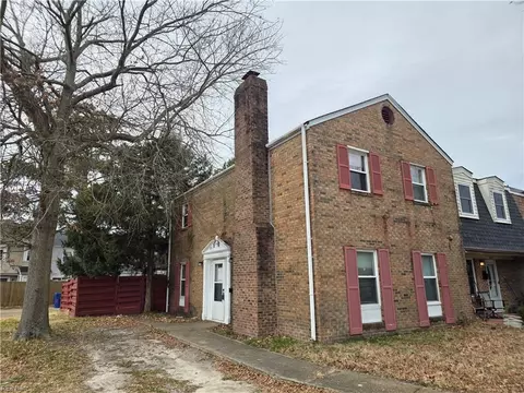 601 Lake Edward Dr, Virginia Beach, VA 23462