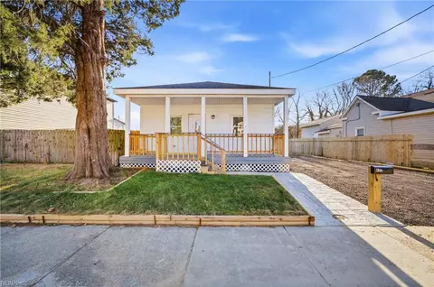 407 Pine Ave, Newport News, VA 23607