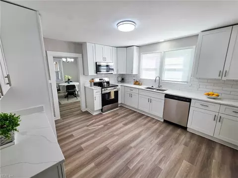 3906 Deep Creek Blvd, Portsmouth, VA 23702