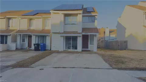 3853 Chimney Creek Dr, Virginia Beach, VA 23462