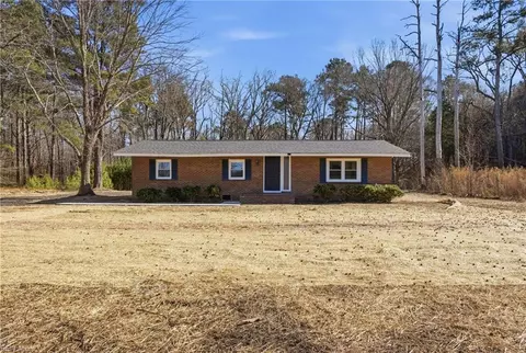 3104 Nansemond Pw Pkwy, Suffolk, VA 23434