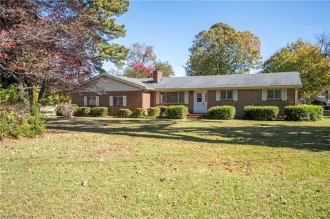 2409 Twin Lake Rd, Virginia Beach, VA 23454