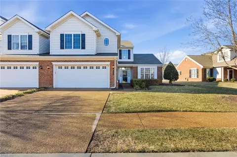 404 Dundee Ln, Chesapeake, VA 23322