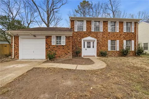 3820 Hearthside Ln, Virginia Beach, VA 23453