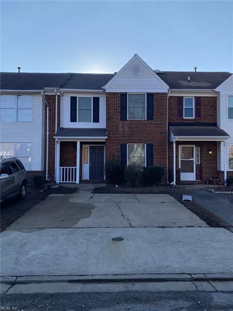 834 Nottaway Dr, Chesapeake, VA 23320