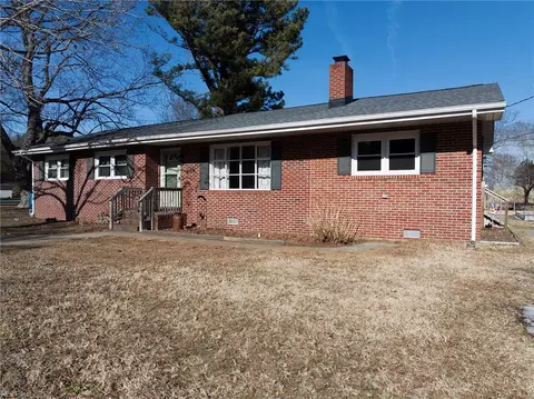 19390 York Rd, New Kent County, VA 23181