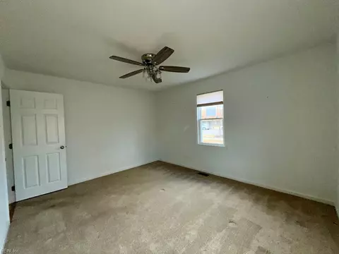 Bedroom - 2112 E Pembroke Ave, Hampton, VA 23664 photo 4 of 4