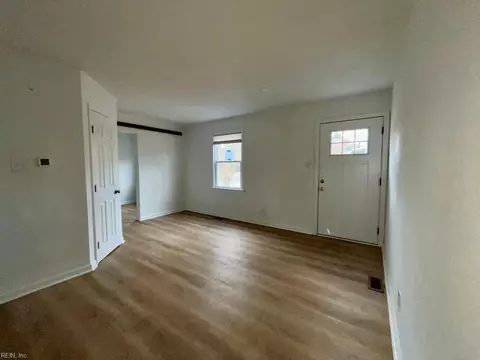 Living - 2112 E Pembroke Ave, Hampton, VA 23664 photo 4 of 4