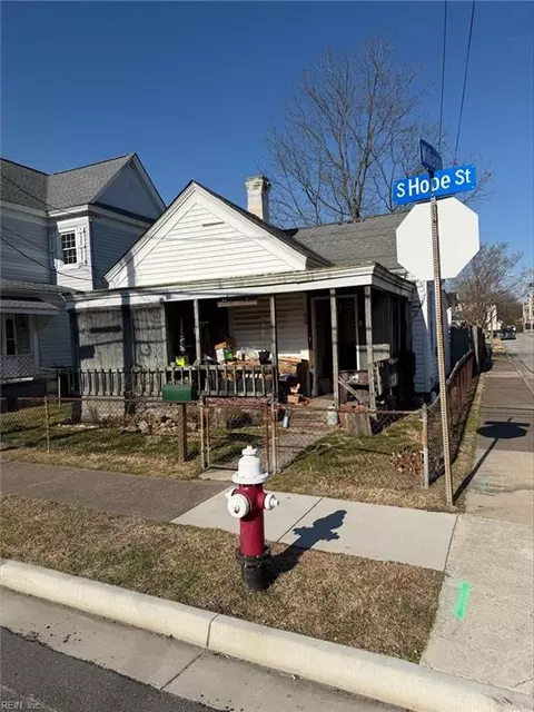 210 S Hope St, Hampton, VA 23664