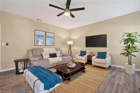 4528 Medford Ct, Virginia Beach, VA 23456
