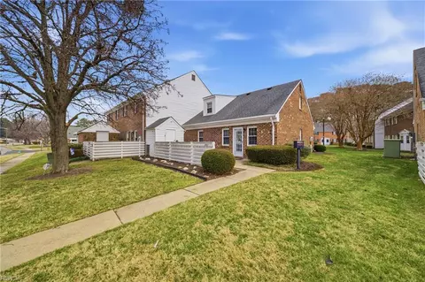 3093 Reese Dr, Portsmouth, VA 23703