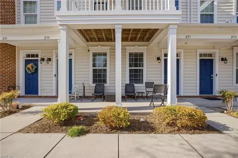 237 Breccia Ln, Virginia Beach, VA 23462