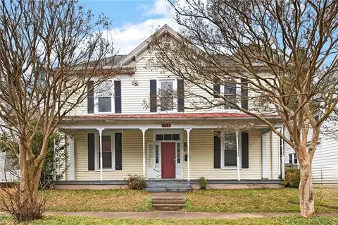 109 St James Ave, Suffolk, VA 23434