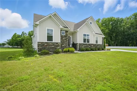4315 Edgewater Ln, Suffolk, VA 23435