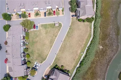 730 Charthouse Cir, Hampton, VA 23664 photo 4