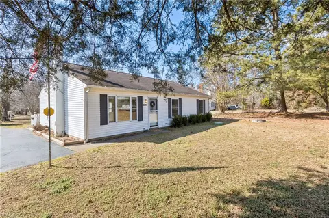 4152 Hickory Fork Rd, Gloucester, VA 23061