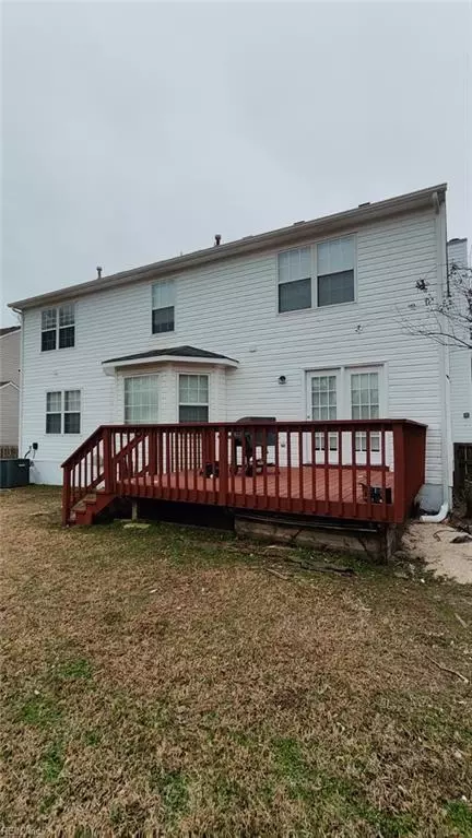 Exterior - 6801 Ivanhoe Ct, Suffolk, VA 23435 photo 5 of 8