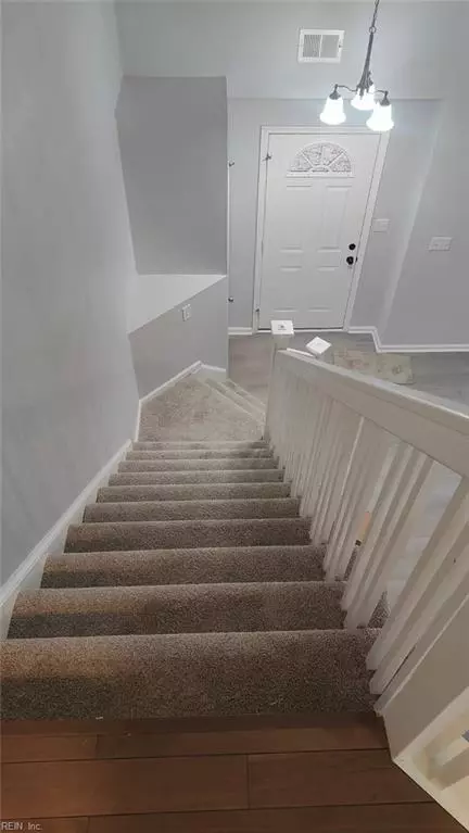 Entry Way - 6801 Ivanhoe Ct, Suffolk, VA 23435 photo 4 of 5