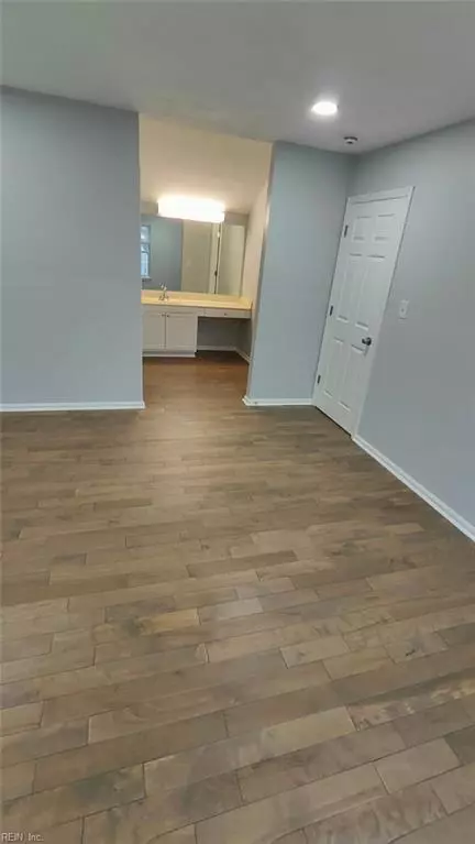 Bedroom - 6801 Ivanhoe Ct, Suffolk, VA 23435 photo 2 of 2