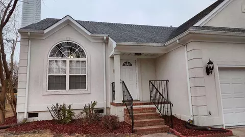 Exterior - 6801 Ivanhoe Ct, Suffolk, VA 23435 photo 2 of 8