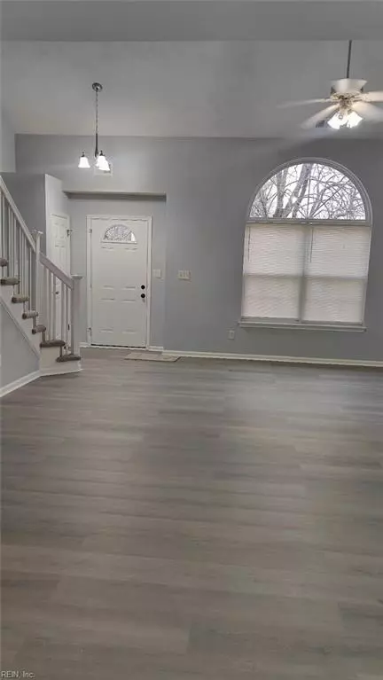 Entry Way - 6801 Ivanhoe Ct, Suffolk, VA 23435 photo 1 of 6