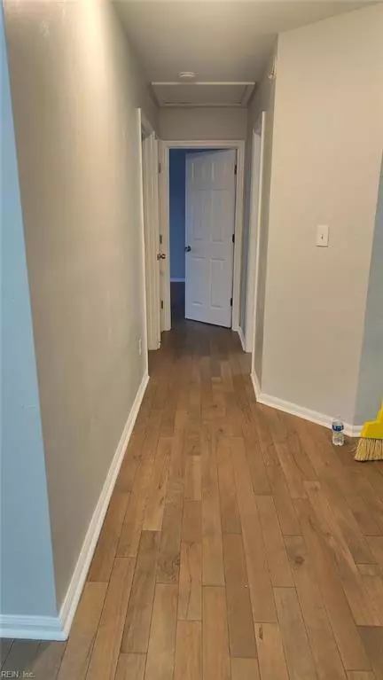 Entry Way - 6801 Ivanhoe Ct, Suffolk, VA 23435 photo 5 of 5