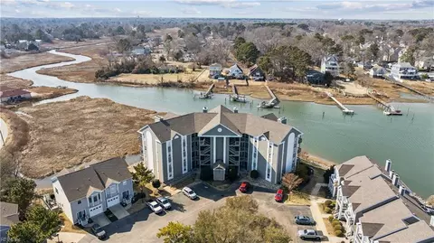 1044 Porte Harbour Arch Arch #202, Hampton, VA 23664