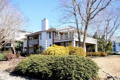 425 Maryland Ct, Virginia Beach, VA 23451