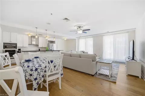 3738 Sandpiper Rd #437B, Virginia Beach, VA 23456