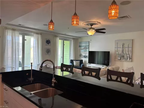 3738 Sandpiper Rd #437B, Virginia Beach, VA 23456