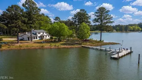 172 Aldebaran Rd, Mathews, VA 23109