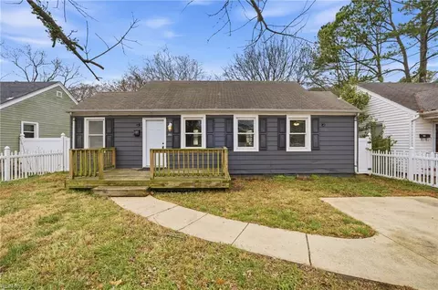 914 Decatur St, Chesapeake, VA 23324