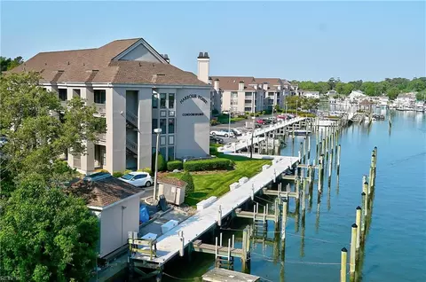 407 Harbour Pt Pl #306, Virginia Beach, VA 23451