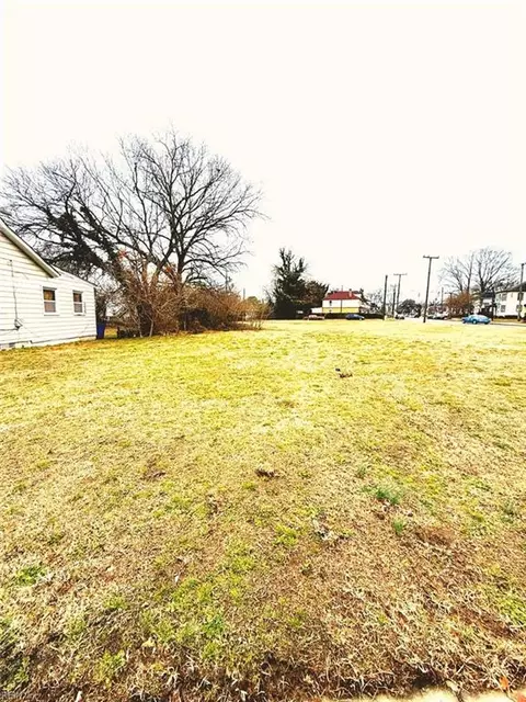 1312 29th St, Newport News, VA 23601