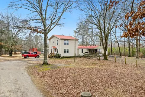 32282 Lightwood Dr, Ivor, VA 23866
