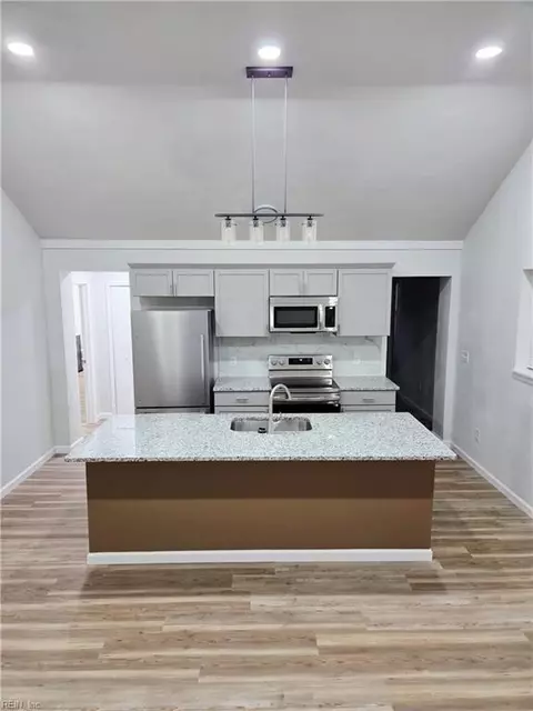 4801 Vick St, Portsmouth, VA 23701