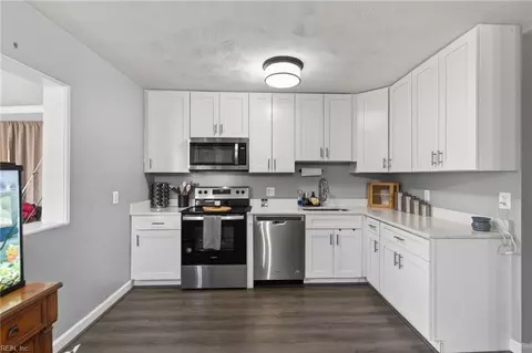 Kitchen - 16 Marldale Dr, Hampton, VA 23666 photo 2 of 2