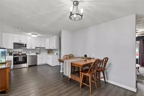 Dining - 16 Marldale Dr, Hampton, VA 23666 photo 1 of 2