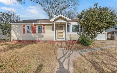 1420 Baychester Ave, Norfolk, VA 23503