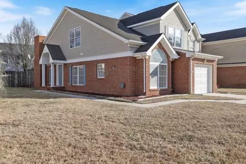 2589 Hartley St, Virginia Beach, VA 23456