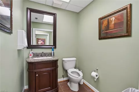 Bath - 2216 Executive Dr #A, Hampton, VA 23666 photo 2 of 4