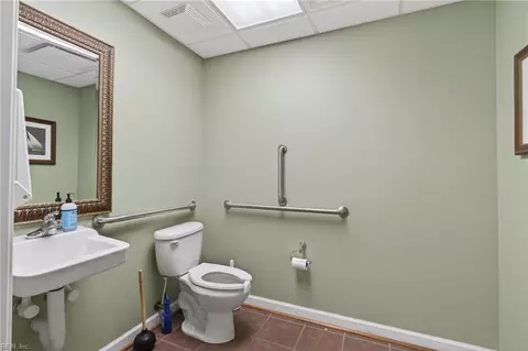 Bath - 2216 Executive Dr #A, Hampton, VA 23666 photo 3 of 4
