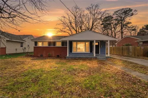 15 Gayle St, Hampton, VA 23669