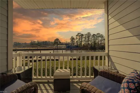 6 Harbor Watch Dr #305, Chesapeake, VA 23320